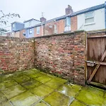 Channel Road 3Br House In Liverpool
