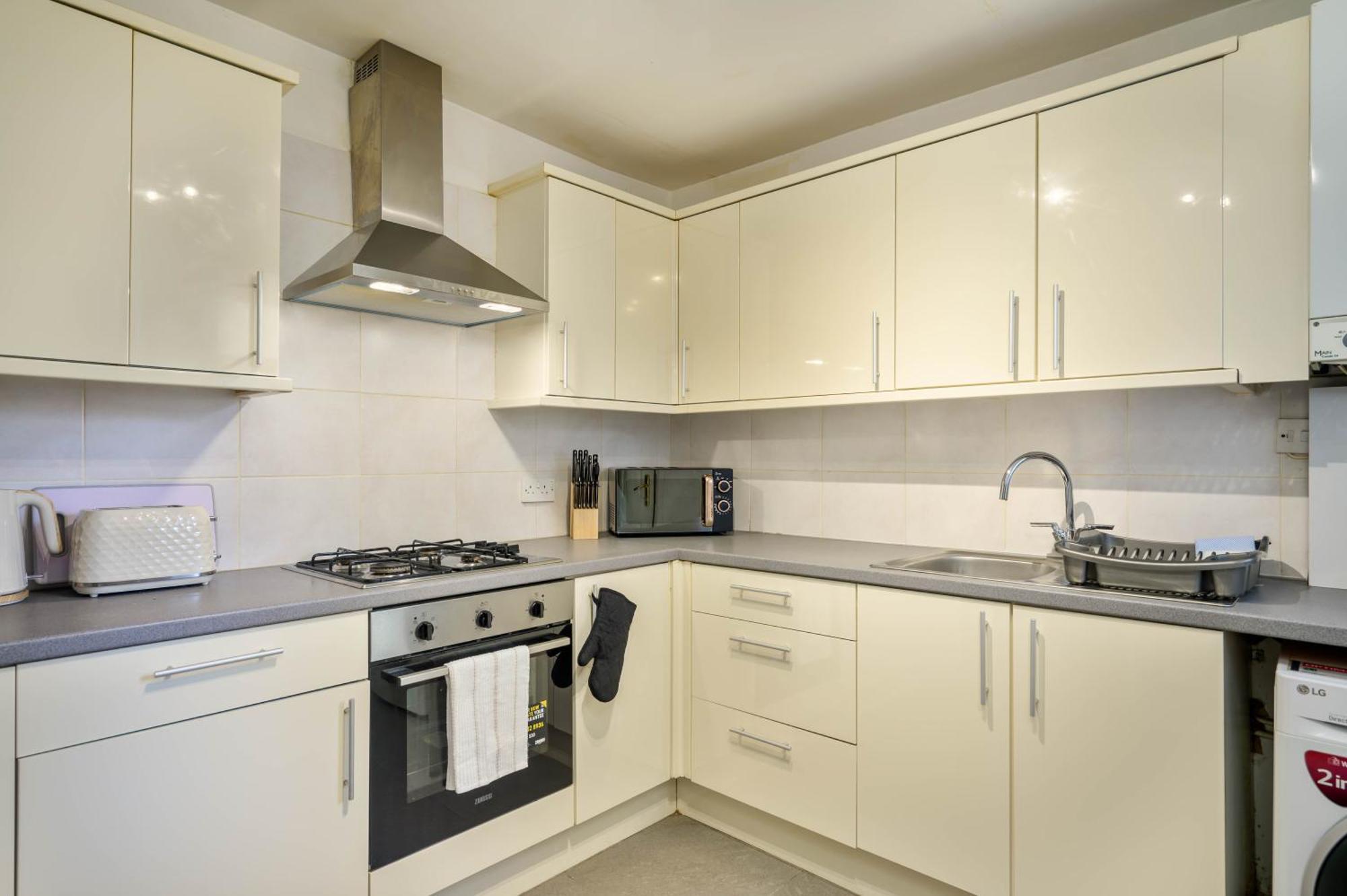 Holiday home Channel Road 3br House In Liverpool