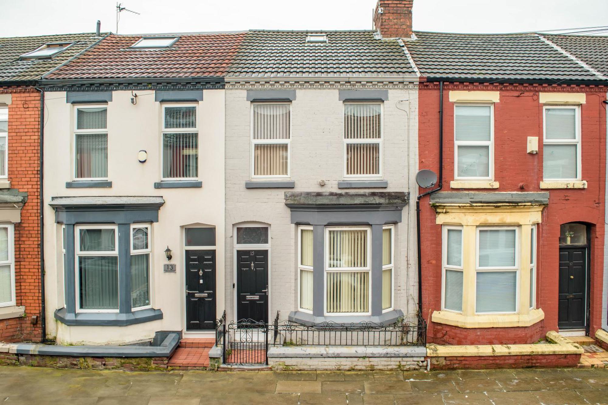 Channel Road 3br House In *
